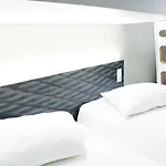 Ibis Porte D'angleterre Hotel 3*