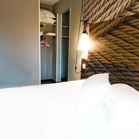 Ibis Caen Porte D'angleterre Hotel 3*