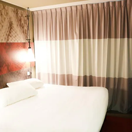 Ibis Caen Porte D'angleterre 3* Caen