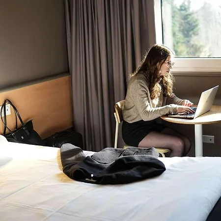 Ibis Caen Porte D'angleterre Hotel 3*