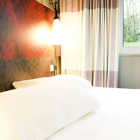 Ibis Porte D'angleterre 3* Кан