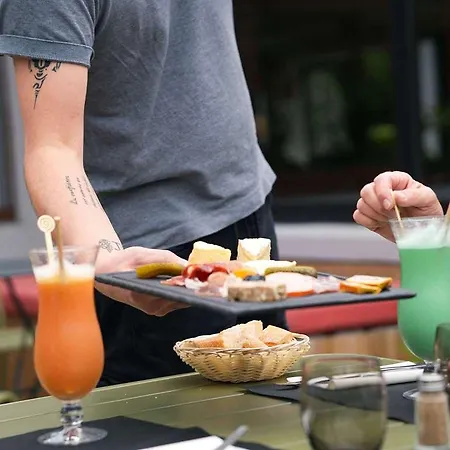 Ibis Porte D'angleterre 3* カーン