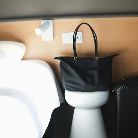 Ibis Porte D’angleterre 3*