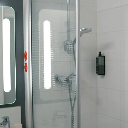 Ξενοδοχείο Ibis Porte D'angleterre 3*