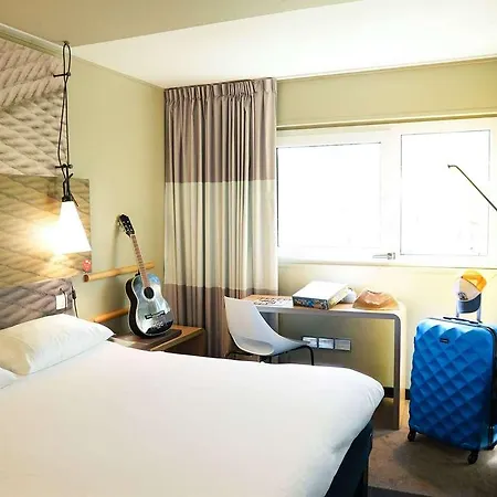 Hotel Ibis Porte D'angleterre 3*