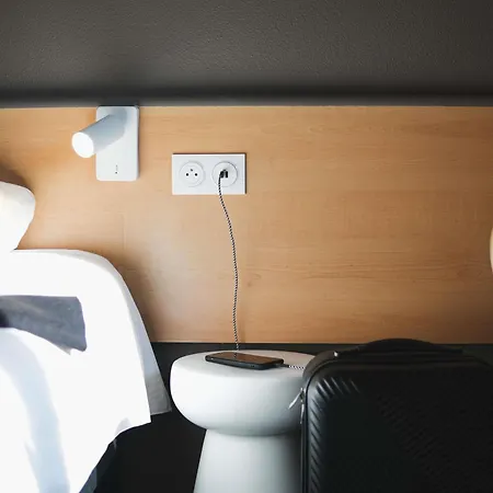 Ibis Porte D'angleterre 3* カーン