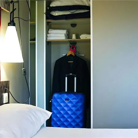 Ibis Porte D'angleterre 3* カーン