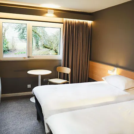 Ibis Porte D'angleterre 3*