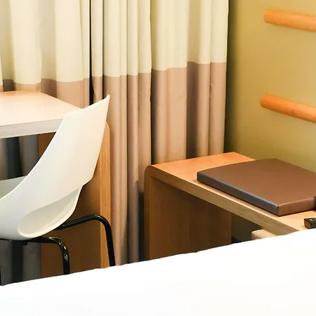 酒店 Ibis Porte D'angleterre 3*