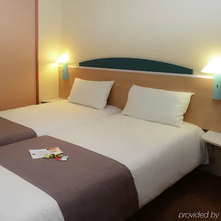 Ibis Porte D'angleterre Hotel